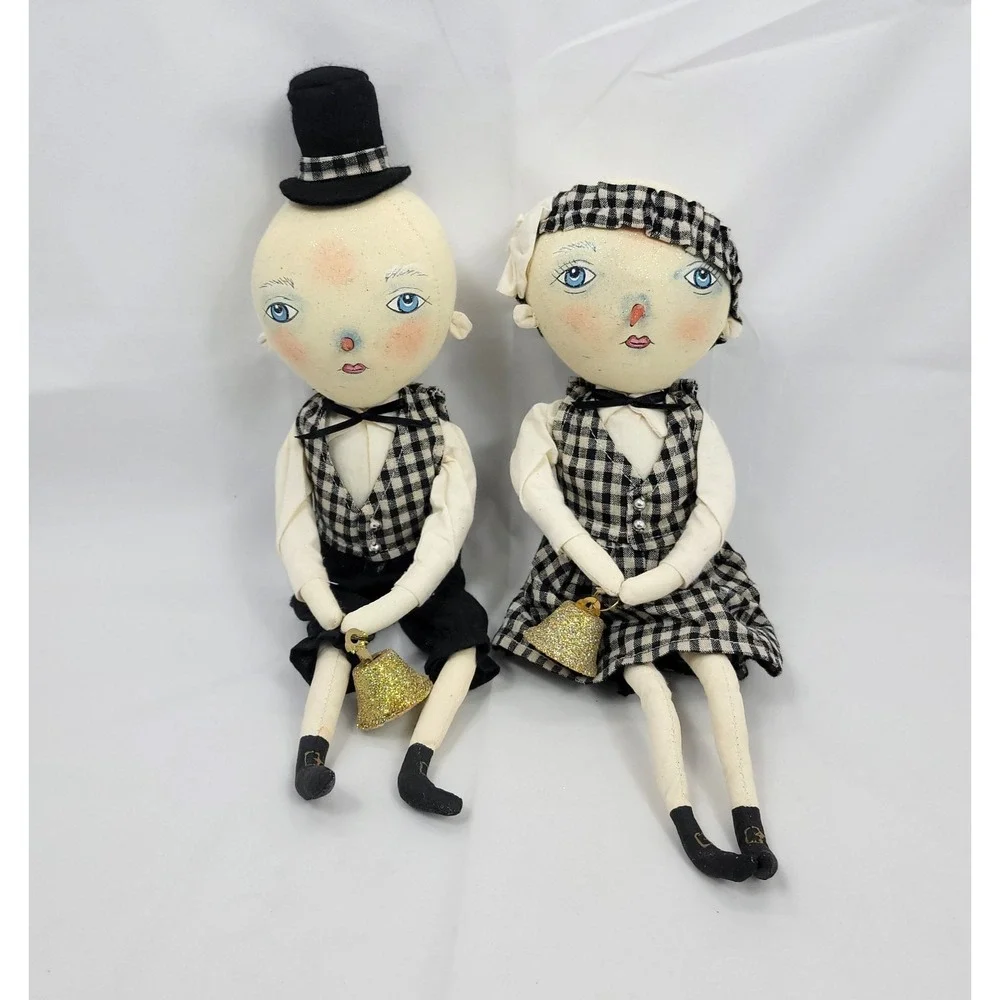 Joe Spencer Quincey & Mincey Snow People Dolls Christmas Gathered Trads Pair